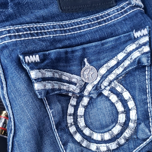 Meet your Posher, Christina - Picture 4 of 4